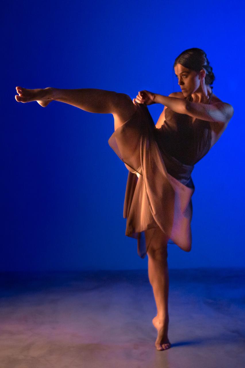 Contemporary Dance Poses For Pictures